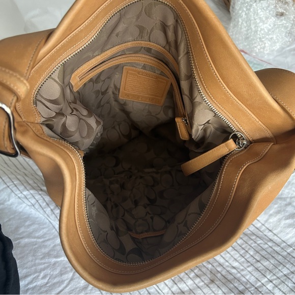 Vintage Coach 9151 Legacy Tan XL Bucket Bag - Picture 7 of 7